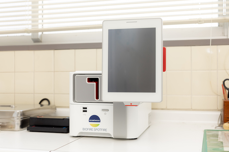 多項目同時PCR検査機器   SpotFire（スポットファイア）